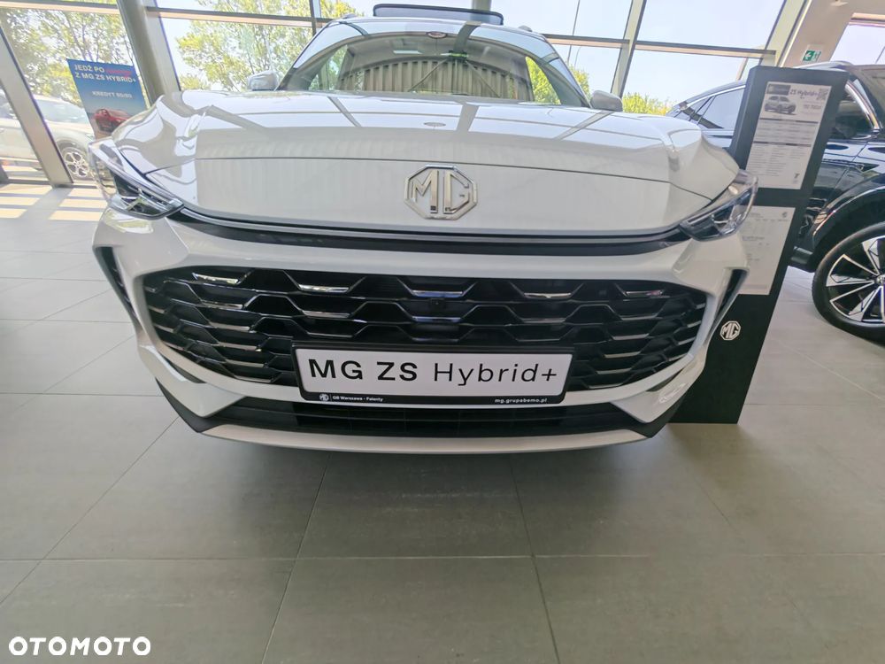MG ZS Hybrid+ - 10