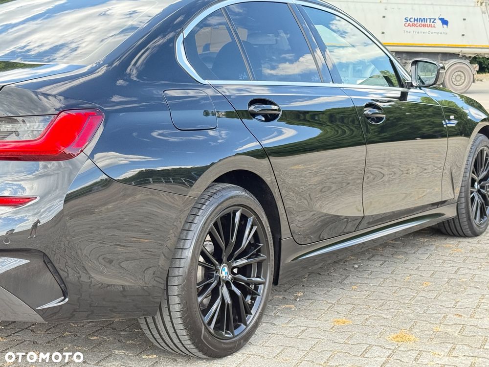 BMW Seria 3 320d xDrive M Sport Shadow sport - 21