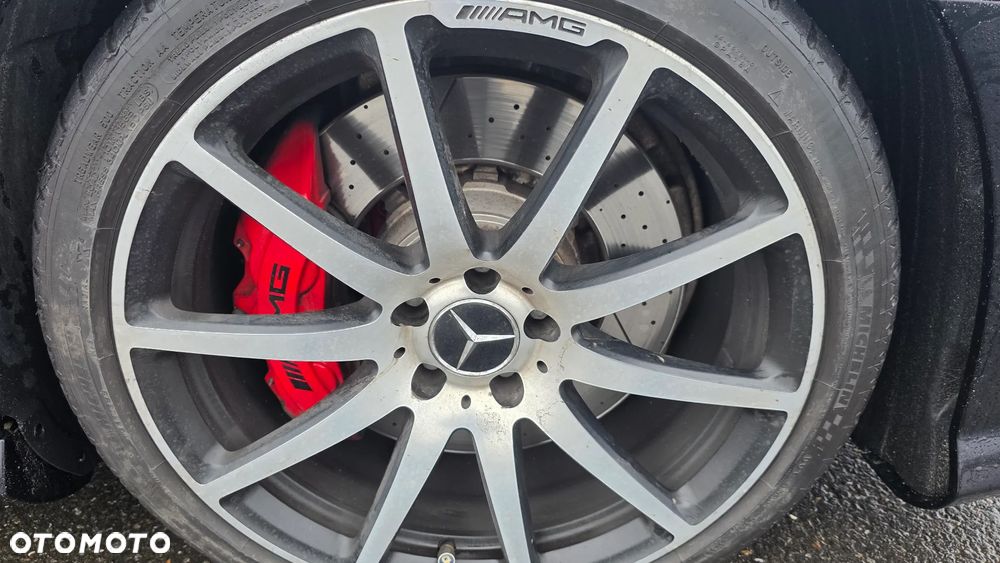 Mercedes-Benz SL 63 AMG - 7