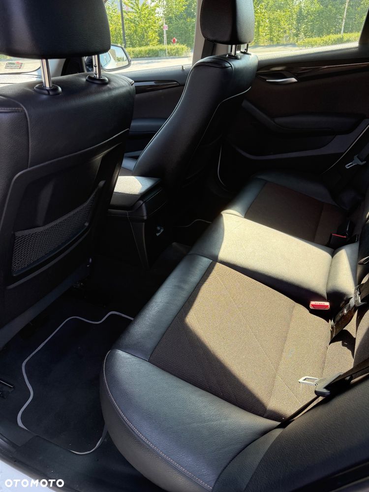BMW X1 xDrive20d - 14