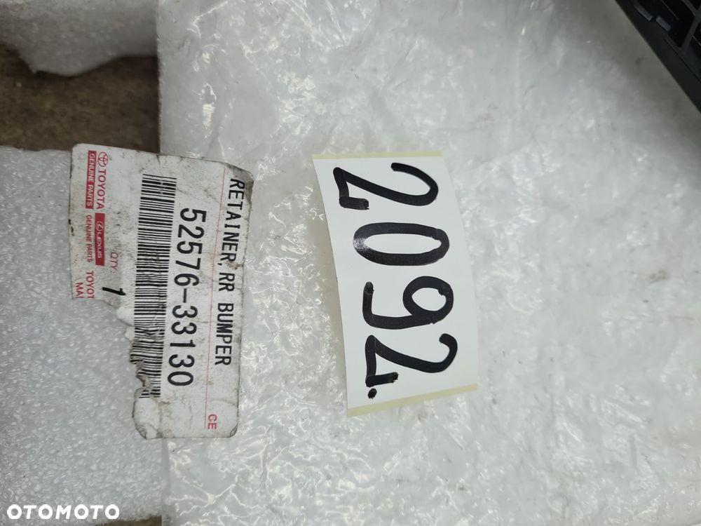 Toyota camry 8 VIII 17-24r 52576-33130 ślizg zderzaka tył tylny lewy - 5
