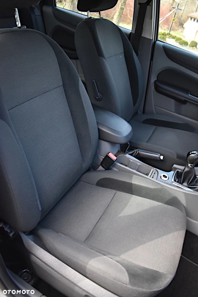 Ford Focus 2.0 16V Ghia - 6