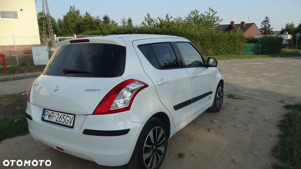 Suzuki Swift - 4