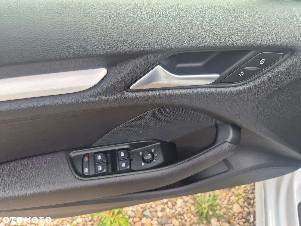 Audi A3 Sportback 2.0 TDI S tronic S line Sportpaket - 27