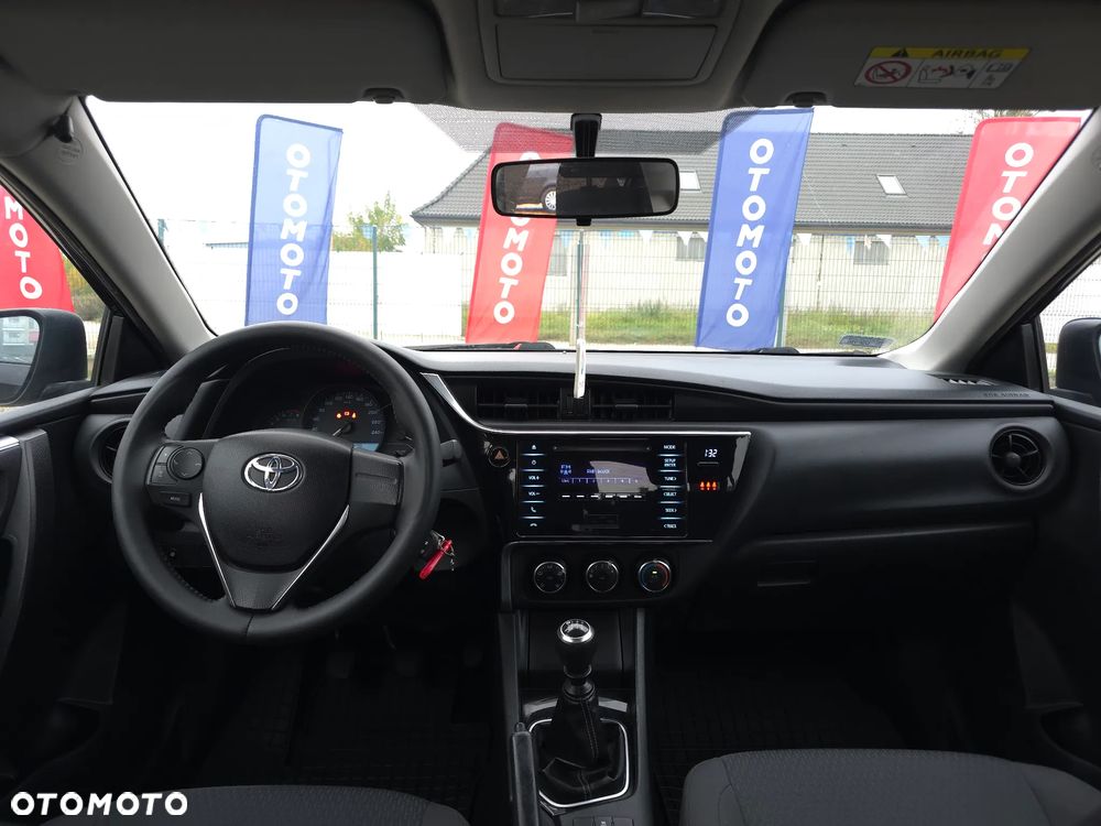 Toyota Corolla 1.6 Active EU6 - 31