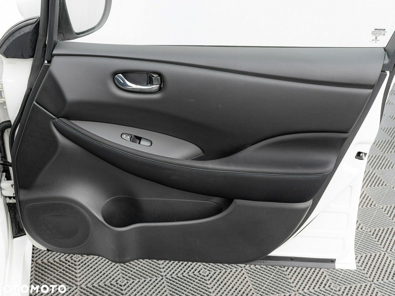 Nissan Leaf - 30