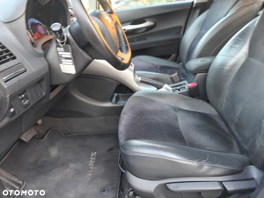 Toyota Auris 1.8 HSD Luna - 19