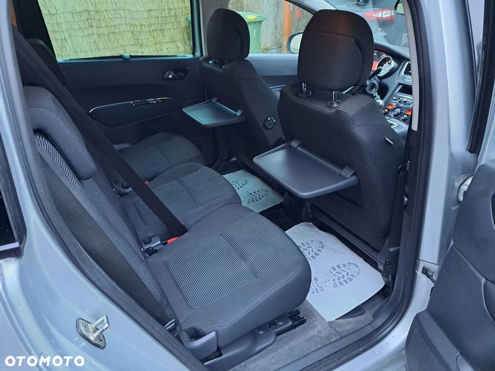 Peugeot 5008 HDI 150 Business-Line - 17