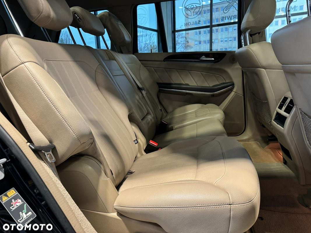 Mercedes-Benz GL 500 4-Matic - 16