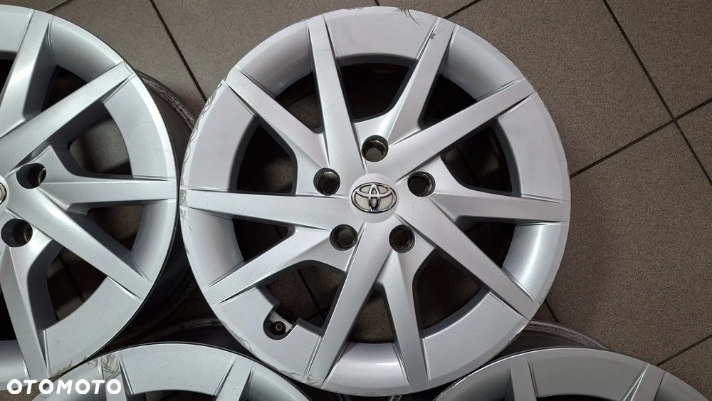 Felgi Aluminiowe 16 Toyota Prius Plus 5x114.3 39 - 4