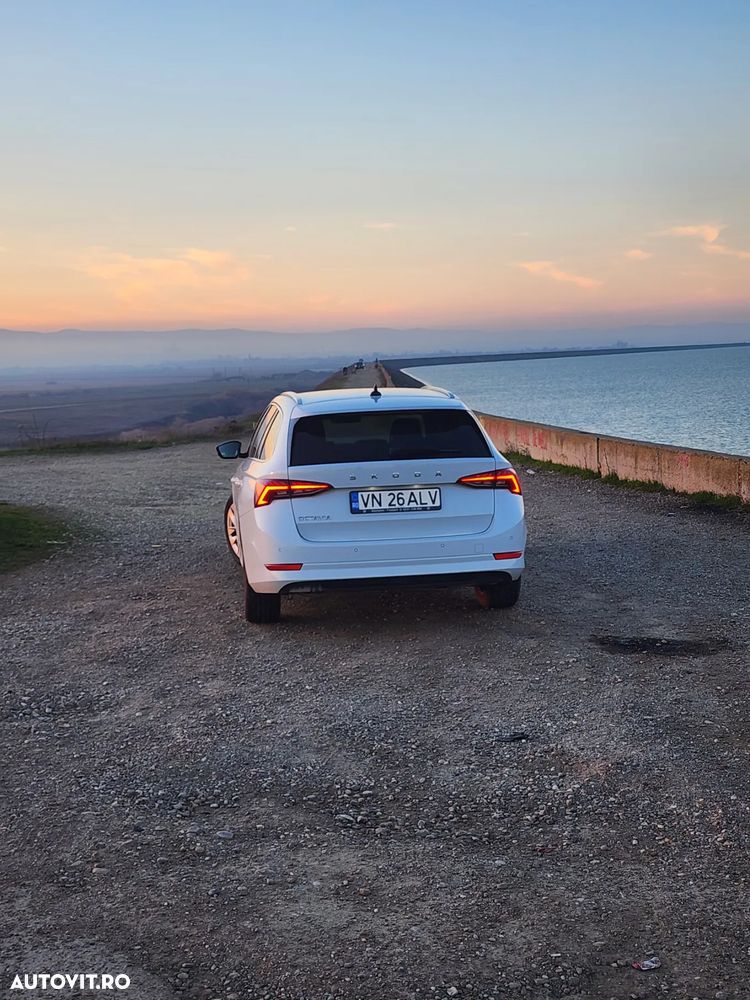 Skoda Octavia 2.0 TDI STYLE DSG - 34