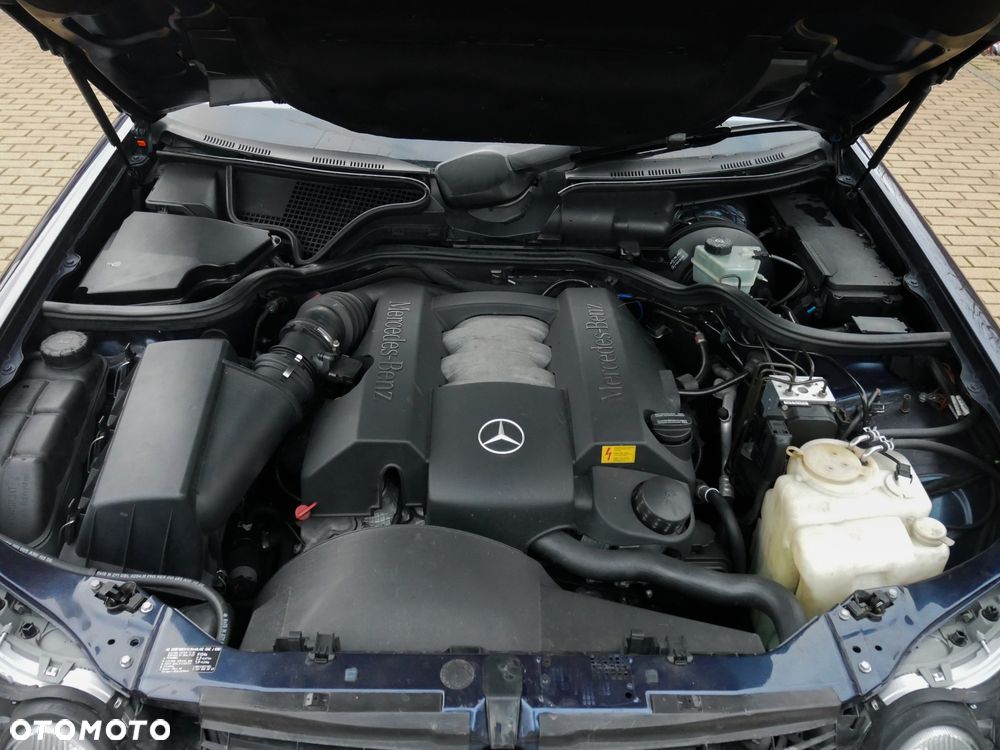 Mercedes-Benz Klasa E - 9