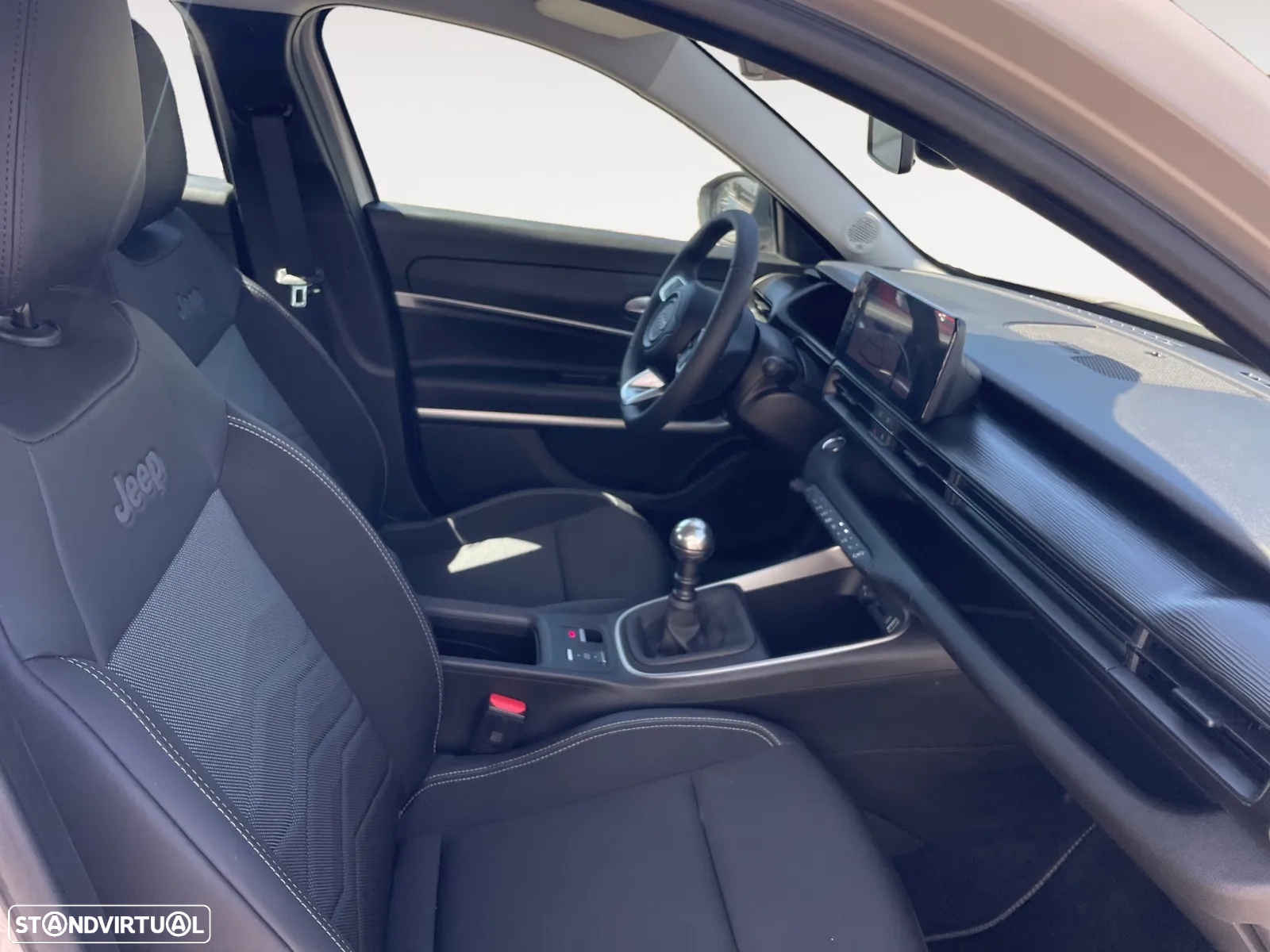 Jeep Avenger 1.2 GSE T3 Altitude - 14