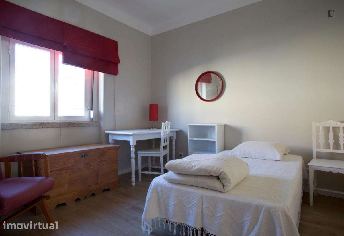 Quarto - localizado em Pontinha Lisbon - Grande imagem: 2/11