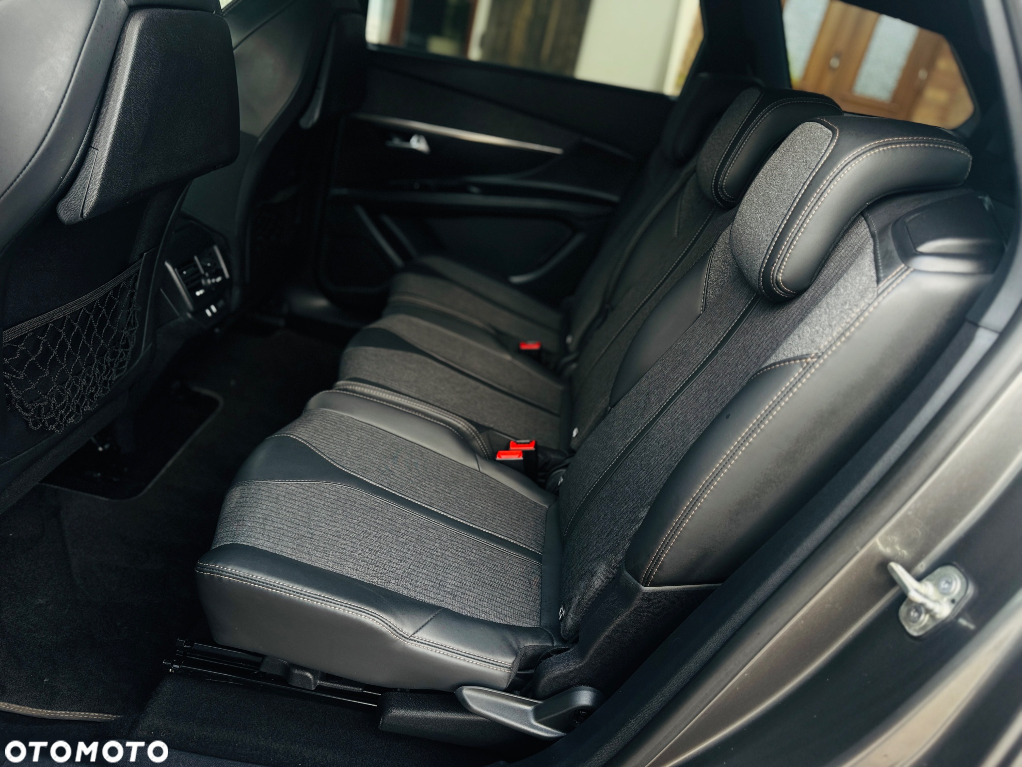 Peugeot 5008 1.6 BlueHDI Allure S&S EAT6 - 7