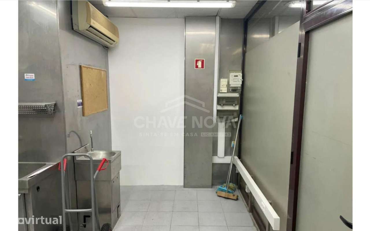 Espaço Comercial no Centro Comercial DOuro - General Torres - Vila ... - Grande imagem: 3/5