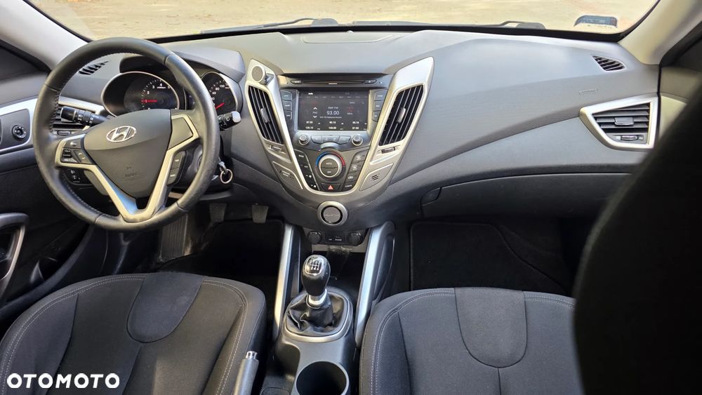 Hyundai Veloster 1.6 GDI Premium - 12