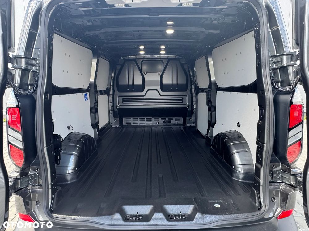 Ford Transit Custom - 11