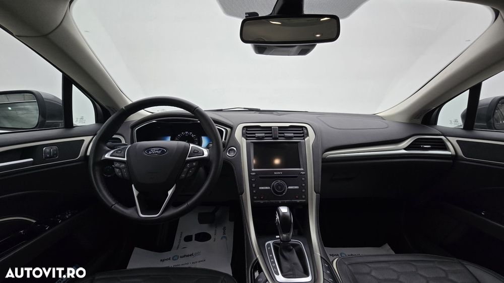 Ford Mondeo 2.0 HEV Vignale - 14