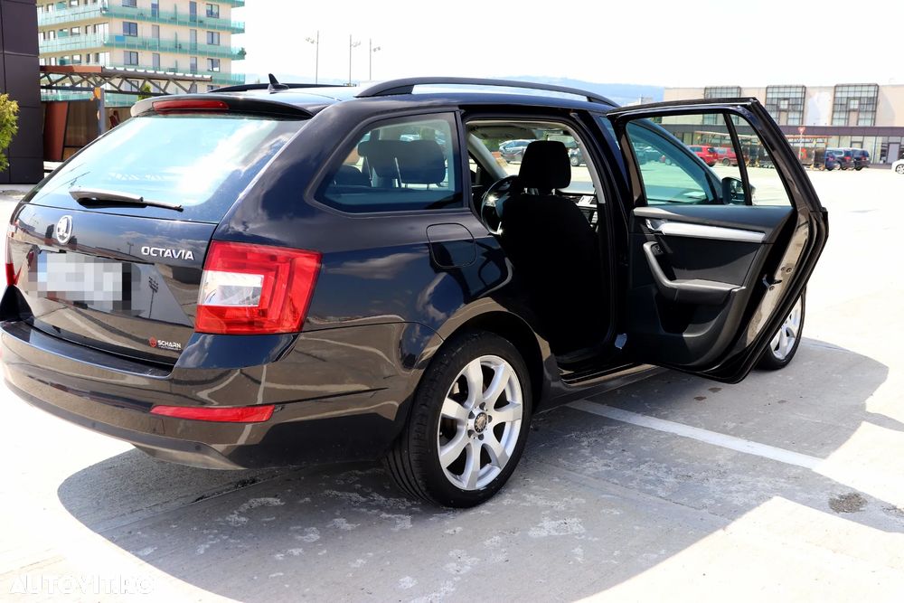 Skoda Octavia 2.0 TDI DSG Style - 7