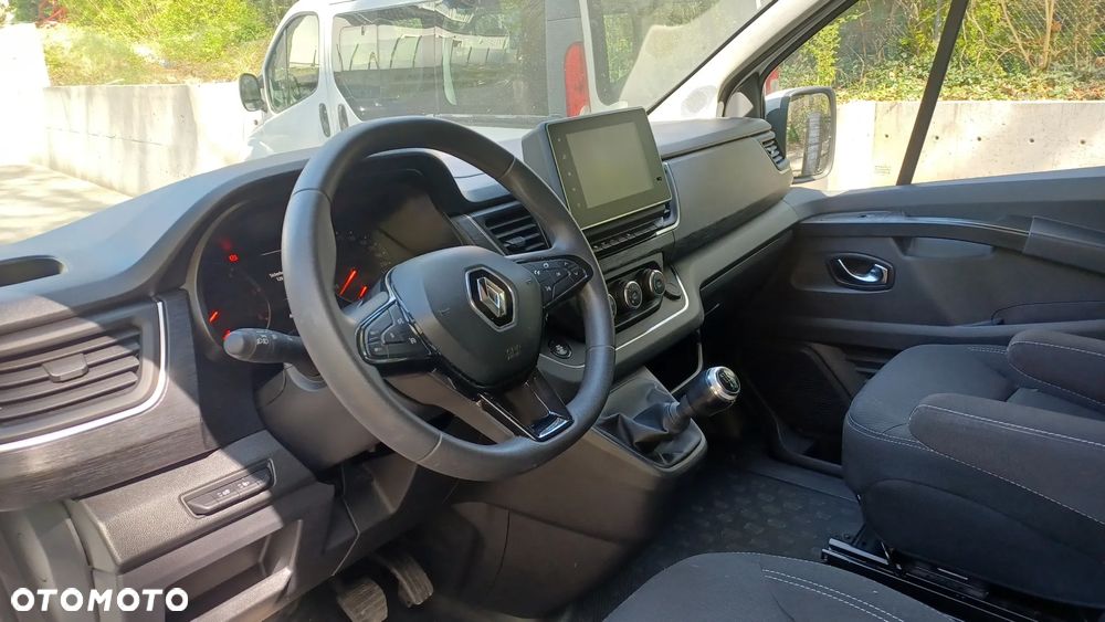 Renault Trafic 2.0 dCi - 12