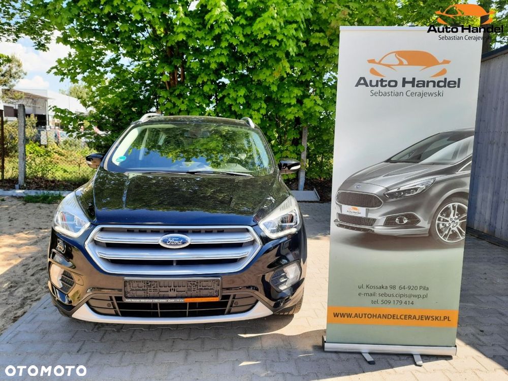 Ford Kuga 1.5 EcoBoost 2x4 Titanium - 4