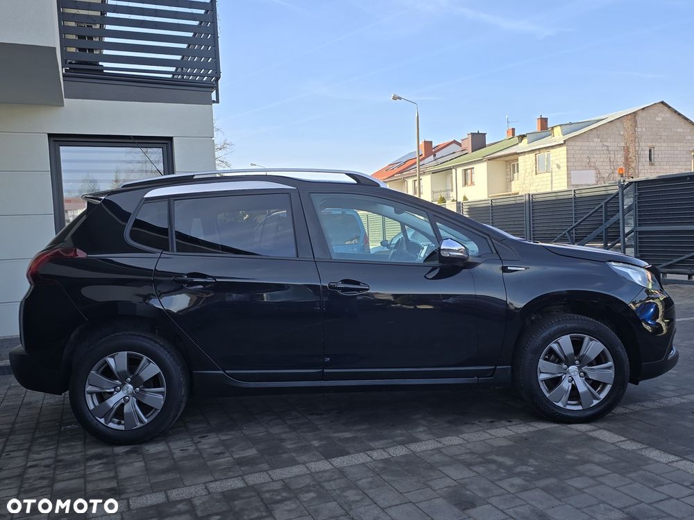 Peugeot 2008 1.2 Pure Tech Style - 4