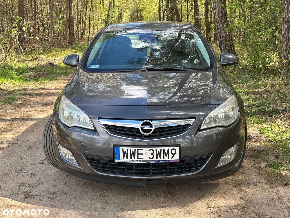 Opel Astra 1.7 CDTI Cosmo - 10