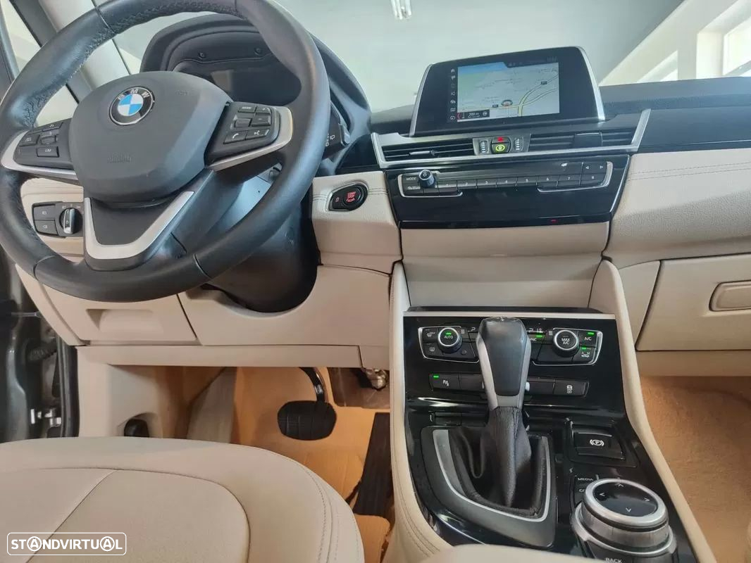 BMW 216 Active Tourer d Line Luxury Auto - 21