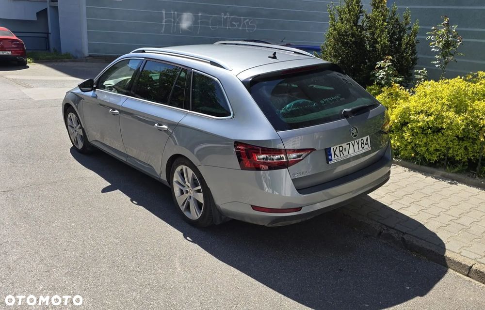 Skoda Superb 2.0 TDI Style DSG - 4
