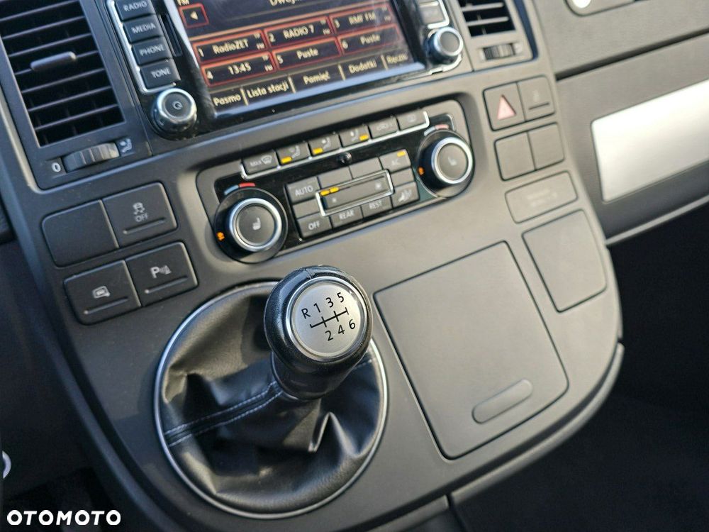 Volkswagen Multivan - 16