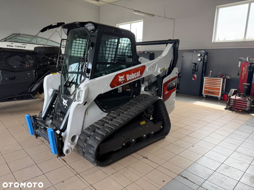 Bobcat T76 - 2
