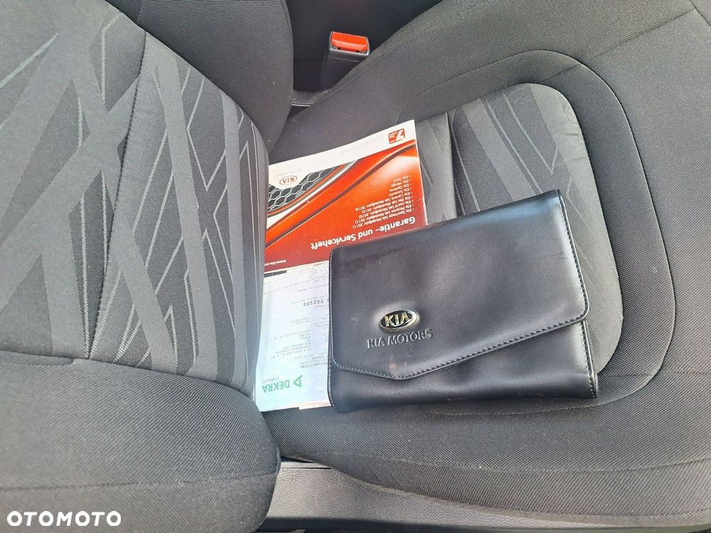 Kia Ceed - 30