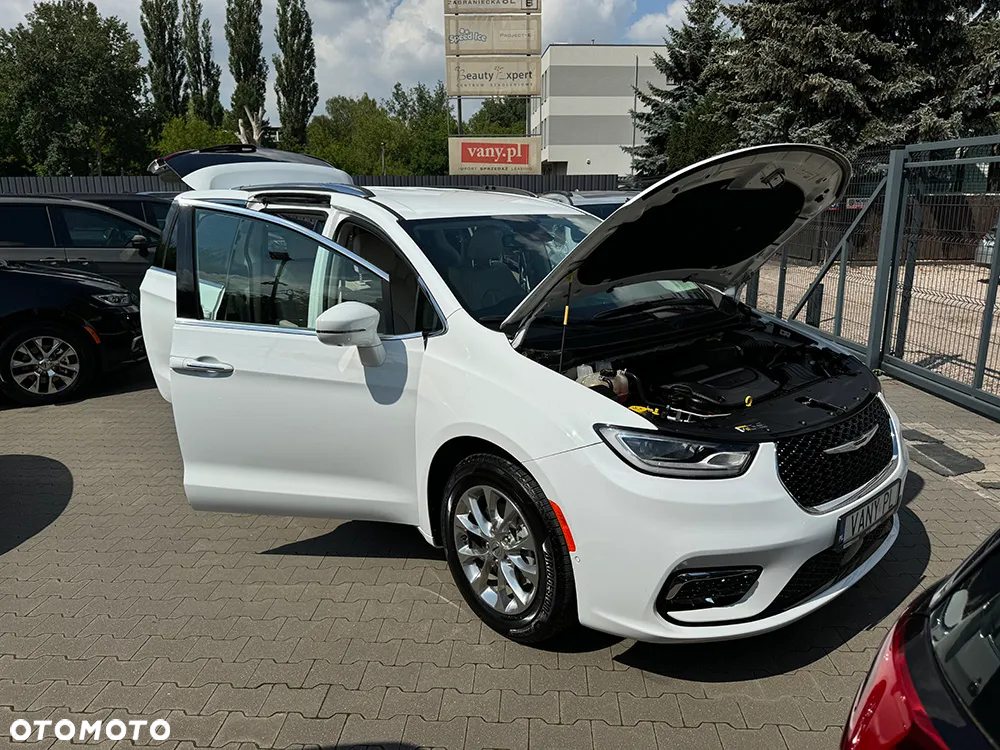 Chrysler Pacifica - 10