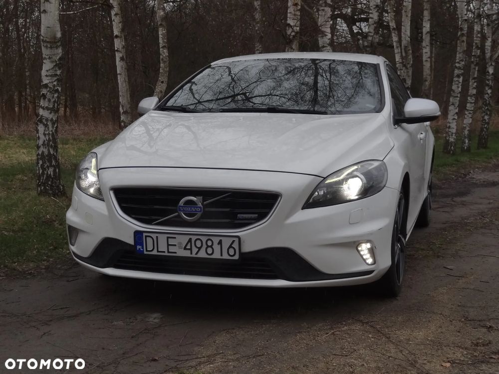 Volvo V40 D3 Geartronic RDesign - 1