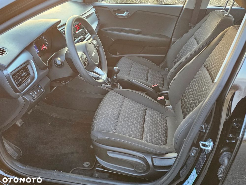 Kia Rio - 13