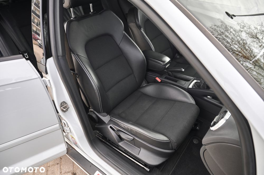 Audi A3 Sportback 1.4 TFSI S line Sportpaket - 29