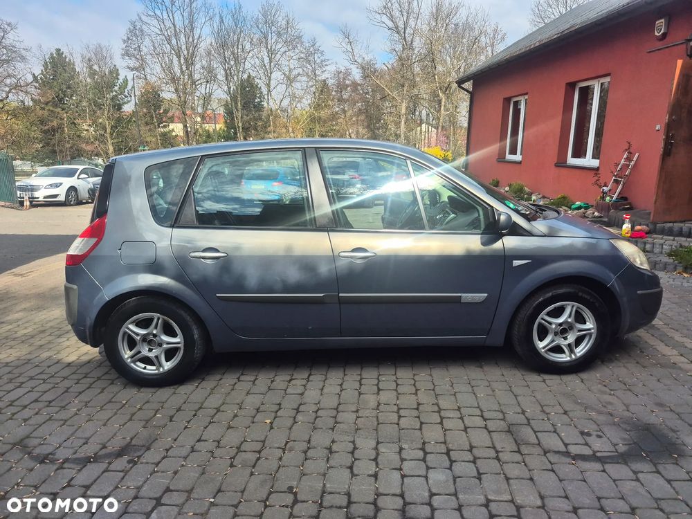 Renault Scenic 1.6 16V Confort Expression - 3