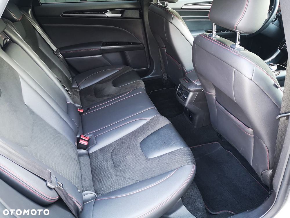 Ford Mondeo 2.0 EcoBlue ST-Line - 28