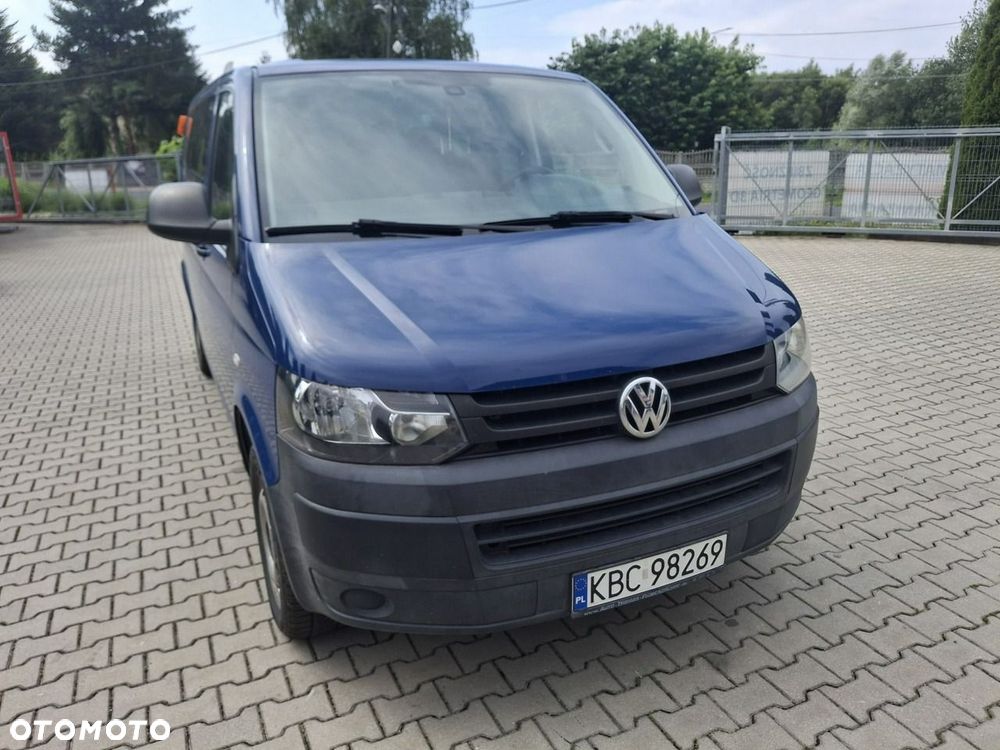Volkswagen Caravelle - 11