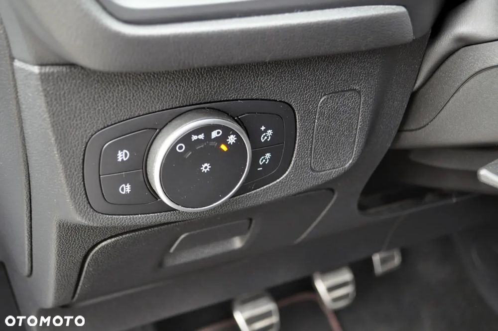 Ford Focus 1.0 EcoBoost Hybrid ST-LINE VIGNALE - 19