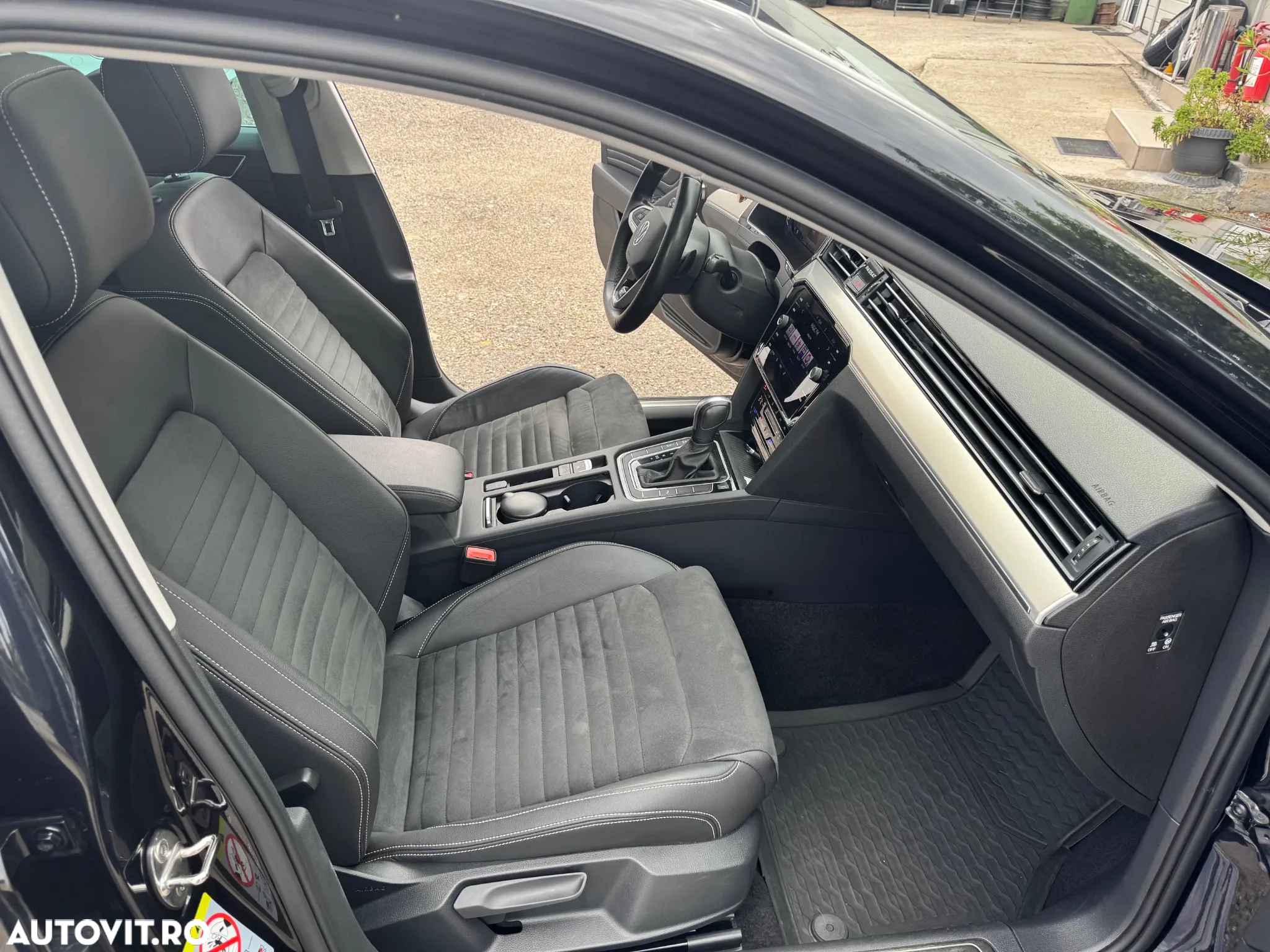 Volkswagen Passat Variant 2.0 TDI 4Mot DSG Highline - 23