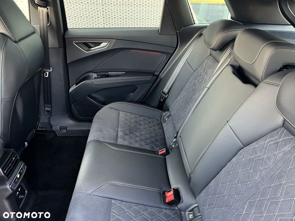 Audi Q4 e-tron - 14