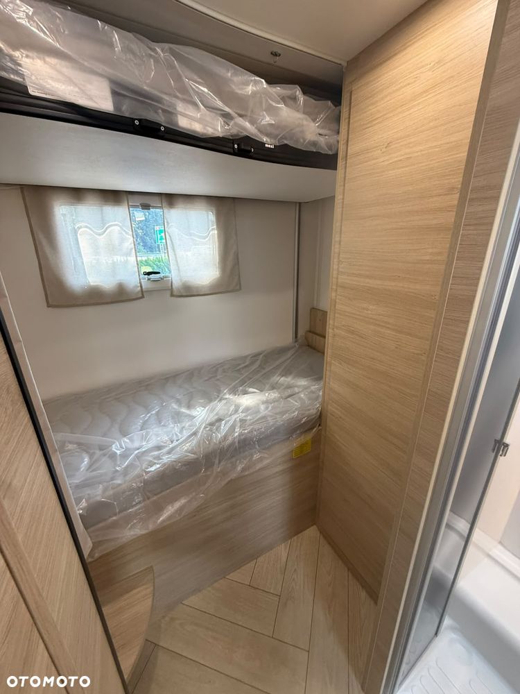 Ford Chausson 720 Titanium Line - 35