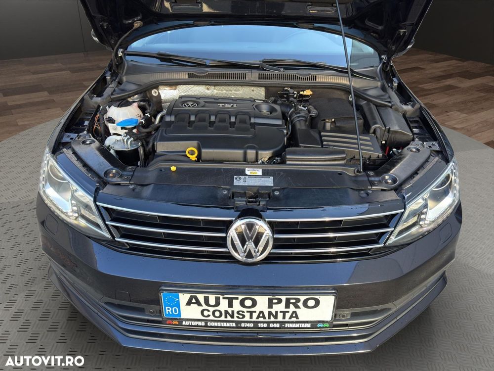 Volkswagen Jetta - 14
