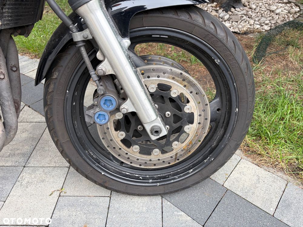 Yamaha FZS - 9
