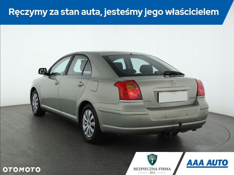 Toyota Avensis - 5