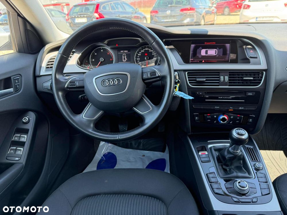 Audi A4 Avant 2.0 TDI DPF Ambiente - 8