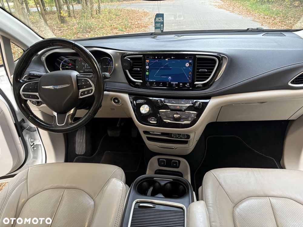 Chrysler Pacifica - 5