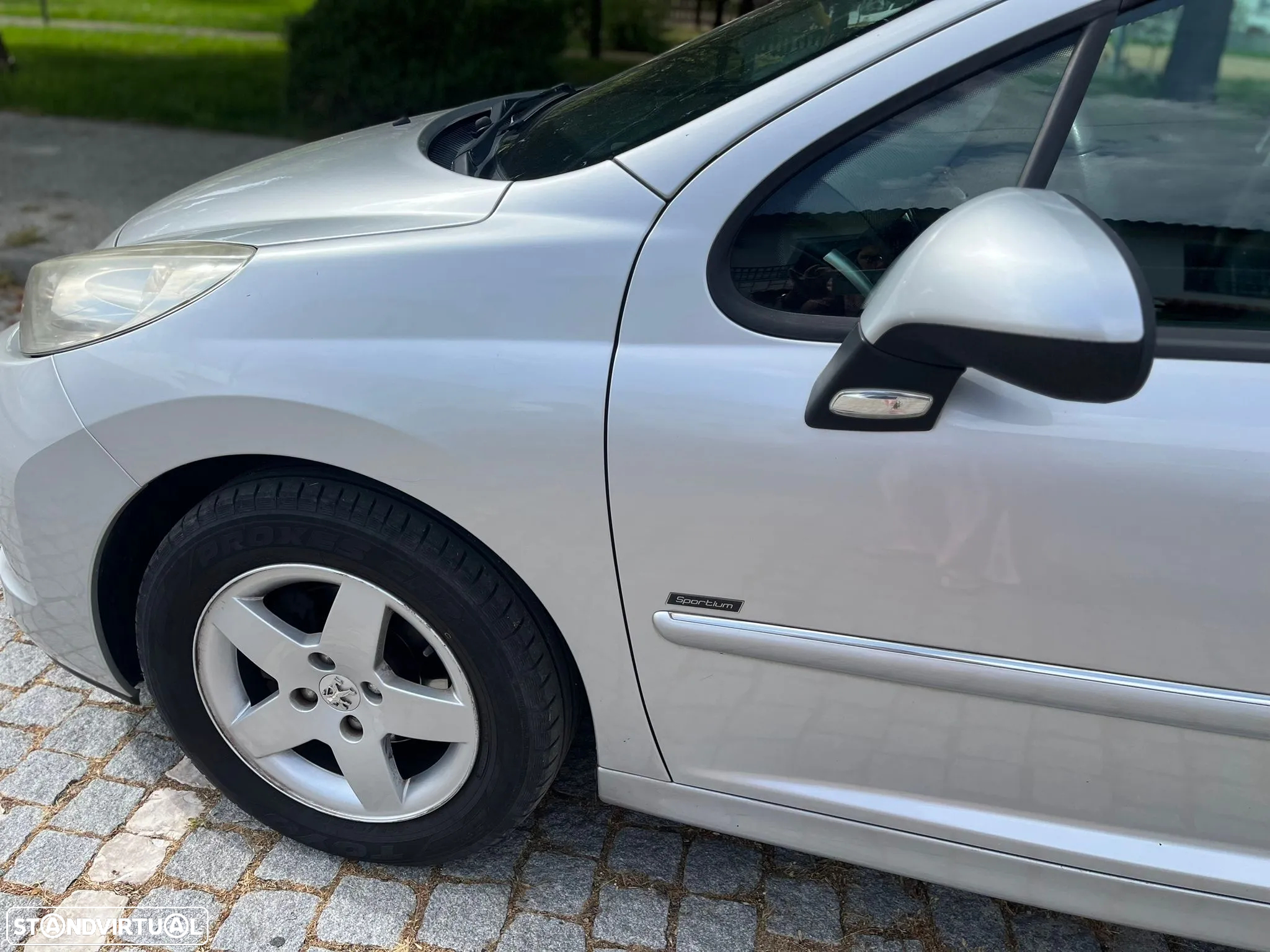 Peugeot 207 1.4 HDi SE Sportium - 3